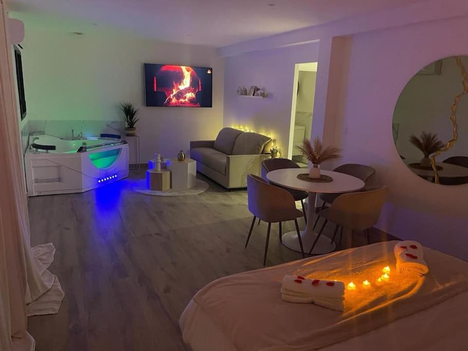 Love Room - Cocon Room - Toulon - Ollioules Eksteriør billede